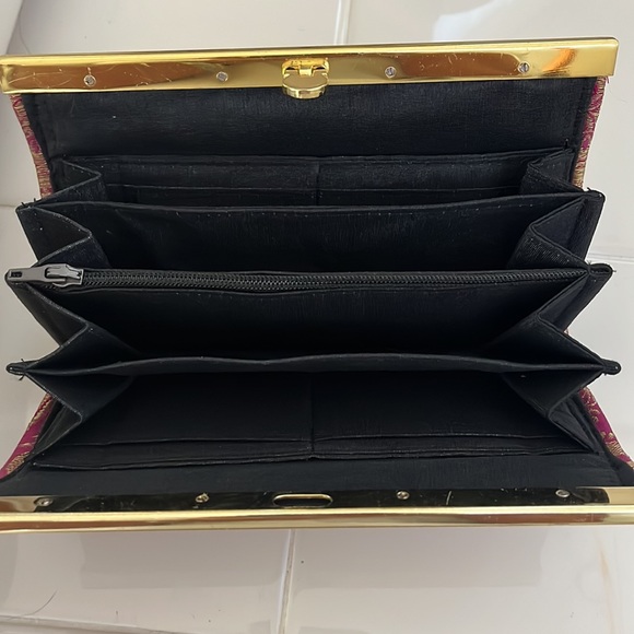 Clutch purse - Picture 3 of 3